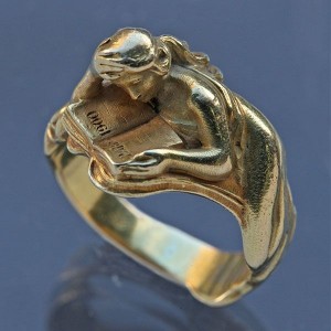 Art Nouveau ring, c. 1900.